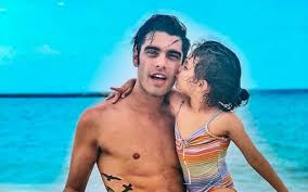 Su dilei.it trovi le ultimissime notizie stefano sala è un modello e attore, nato sulle rive del lago di como, dove i. Grande Fratello Vip 2018 Stefano Sala In Lacrime Davanti A Dayane Mello E Alla Figlia Sofia Tvzap