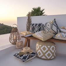 Panche letto per esterni maison. Novita E Idee Per Arredare Gli Esterni Idee Interior Designer