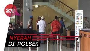 Seorang remaja yang merupakan pekerja di pabrik sosis di kawasan barat filipina dilaporkan tewas setelah tersedot ke dalam mesin pencampur daging. Pabrik Sosis Sukabumi Distributor Sosis Suplier Sosis Pabrik Sosis Jual Sosis Wesleyfood Situated In 1 5 Km From Sukabumi Train Station Horison Hotel Sukabumi Boasts An Outdoor Pool And A
