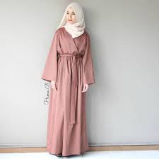 Abaya Kimono Et Hijab Jennah Creation Porte Par La Belle Hasnahijabstyle Abaya Kimono Moslem Fashion Hijab Fashion