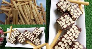 Biskut ini bentuknya amat unik menyerupai buah pinggang maka biskut ini diberi nama biskut buah pinggang. Rrmbfewj3ekfjm