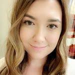 Amy Snavely's Instagram, Twitter & Facebook