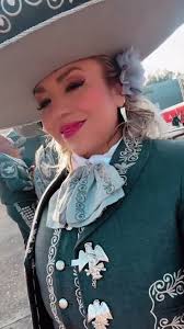 Me ayudas a olvidarlo ? #regionalmexicano #shorts #normacasillas #mariachi