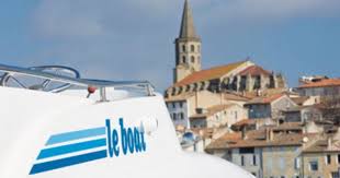 Connoisseur Le Boat Location De Penichettes Pour La Navigation Sur Le Canal Du Rhone A Sete Aucun Permis N Est Necessai Location Bateau Permis Bateau Bateaux