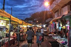 Tuesday pasar malam at taman pelangi, jb this is a smaller pasar malam which takes over the carpark space from evening. Your Guide To Pasar Malam In Kuala Lumpur Pasar Malam Near Me