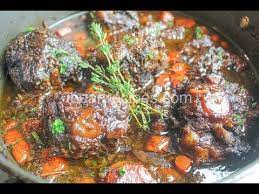 Stove Top Oxtails Is A Simple One Pot Comfort Meal Your Family Will Love The Oxtails Are Seasoned With Savory Herbs A Oxtail Recipes I Heart Recipes Oxtail
