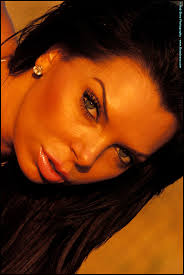 Hot MILF Jasmine Fiore takes off her bikini top on a slope - Pichunter