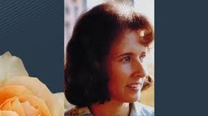 Nell Carlson's Instagram, Twitter & Facebook