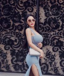 Echo Yue - Free sexy pics, galleries & more at Babepedia