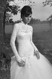 20 Turtleneck Wedding Dresses For Modest Brides Turtleneck Wedding Dress Wedding Dress Types Wedding Dresses