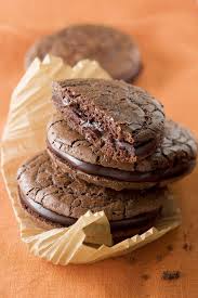 Macarons Fourres Au Chocolat Corse Recette Recette Macaron Recette Dessert Chocolat Recette Chocolat