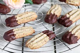Deliziosi biscotti friabili con un intenso sapore al cioccolato arricchito da quello alle nocciole. Biscotti Alle Nocciole E Cioccolato Dolcissima Stefy