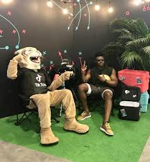 Free fire tik tok funny videos tamil. Tiktok Touches Down On Super Bowl Liv Tiktok Newsroom