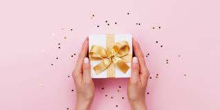 10 Idees De Cadeaux D Anniversaire De Mariage Marie Claire
