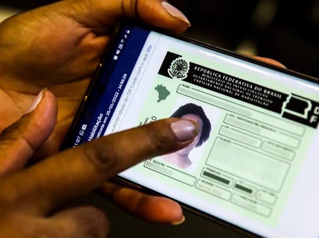 Senatran fixa teto de R$ 180 para os exames da CNH e revolta cl&iacute;nicas | Quatro Rodas