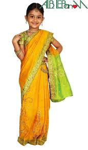 Girl In Saree Indian Traditional Dress Alblebanon Albums Trajes Hindu Trajes De India Ropa