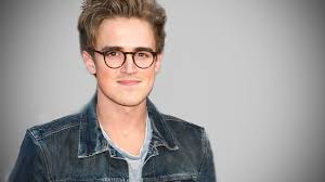 Among his accomplishments he is one of the lead vocalists and guitarists of english pop rock band mcfly, in addition to being the group's founder and principal songwriter. Bbc Radio 4 Saturday Live Mcfly Singer And Author Tom Fletcher