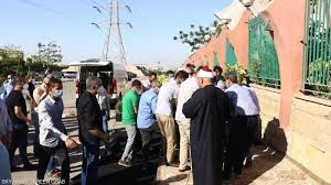Listen to music from samir ghanem like mana mana, مانا مانا & more. Donia And Amy Samir Ghanem Collapse At Their Father Samir Ghanem S Funeral Video Al Bawaba