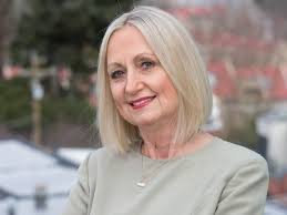 Deborah Spicer's Instagram, Twitter & Facebook