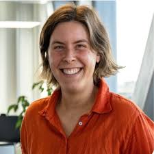 Graduated! Last week, I succesfully defended my master thesis, titled: 'Is  the healthcare system in Curaçao bleeding to death? Unravelling the threats  of sustainability in the healthcare system of…