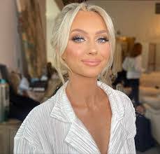 Sarah Cordes's Instagram, Twitter & Facebook