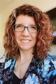 Kelly Danforth's Instagram, Twitter & Facebook