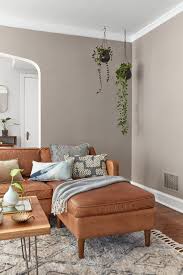 Glimmer is a refreshing minty shade and is the perfect choice for a master bedroom. Valspar Says These 12 Colors Will Be Everywhere In 2020 Architectural Digest