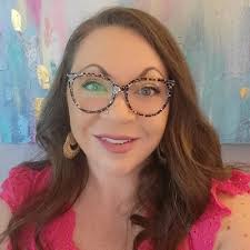 Congratulations to Gina Frithiof for her hard work and dedication in 2023.  She won the 2023 Central Region Person of the Year Award because she is  super awesome. 🤝 She embodied TIAA