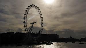 Spot some of the capital's most iconic landmarks, including big ben. Riesenrad An Der Themse London Eye
