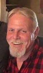 Robert Fielder's Instagram, Twitter & Facebook