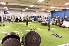 Best Gyms 50 Places Where Muscles Get Your Moneys Worth Cheapismcom