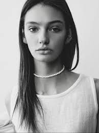 Chloe Fox｜WOMEN｜BRAVO models