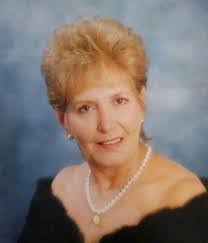 Elizabeth Forrest's Instagram, Twitter & Facebook