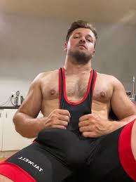 just about porn on X: RT @_maxsmall: Retweet if youd wrestle me 😈😈 40%  off my Onlyfans right now t.coOEKa80wNO3 🥵  t.cotICXS2ST1z  X