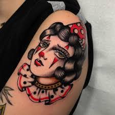 Cassie Dunbar's Instagram, Twitter & Facebook