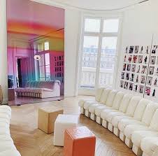 This Mirror Via Maison Chloe Paris Mydomaine Showmeyourstyled Sodomino Pursuepretty Ur Modern Living Room Interior House Interior