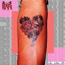 This tattoo includes black inked gothic flowers that appear in a geometrical design on all your fingers in the center, one flower on each finger, with a small black dot on top of the flower. Black Addiction Tattoos Instagram Posts Photos And Videos Picuki Com