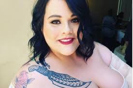 Ariel Hunt's Instagram, Twitter & Facebook