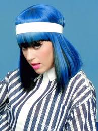 Katy Perry S New Video Features Skinny Eyebrows And Scrunchies Katy Perry News Katy Perry Hair Katy Perry Photos