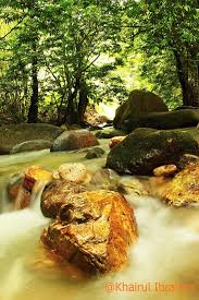 Nama air terjun tumpahan air terjun ini memiliki ketinggian ± 11 m. Air Terjun Nur Laman Bestari Ulu Yam Hantumalaya Flickr