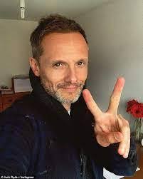 Kathie Combs's Instagram, Twitter & Facebook