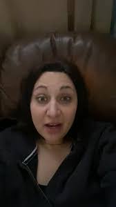 Caroline Bardwell's Instagram, Twitter & Facebook