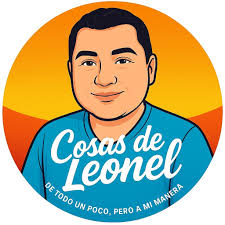 Llueve: una morra en yo saliendo de la chamba sus historias: