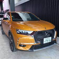 皆様こんにちは ds 7 crossbackガソリンモデルの試乗車は イメージカラー オル ビザンタン をご用意しております 日本人は白や黒を選ぶ方が多いと言われますが このゴールドは他にはない絶妙なお色味で素敵ですよね ds7には 白 ブラン バンキーズ