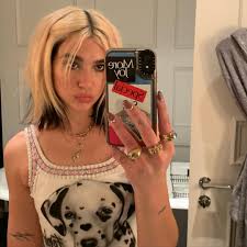 In the first, regular blonde hair. Celebrities Are Falling In Love With This Two Tone Hair Color Trend