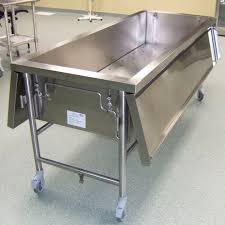 2 locking swivel, 2 rigid. Dissection Table Ar647 Spire Integrated Solutions Mobile Stainless Steel Immersion