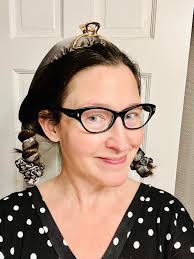 Heat or Heatless? What do you prefer for curls? 😊