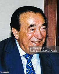 Maxwell Robert's Instagram, Twitter & Facebook