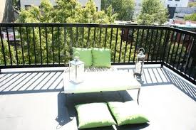 50 Ideen Wie Man Die Kleine Terrasse Gestalten Kann Kleine Terrasse Gestalten Terrasse Gestalten Kleine Terrasse