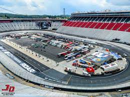 Earlier this season at bristol, jimmie johnson, who entered the race at 10/1 odds, passed kevin harvick with 21 laps remaining and held on for the win. U Casamofo Requested The View From The Spotter Stand At Bristol Motor Speedway Luckily I Knew I Had Taken One Before So Here It Is Nascar